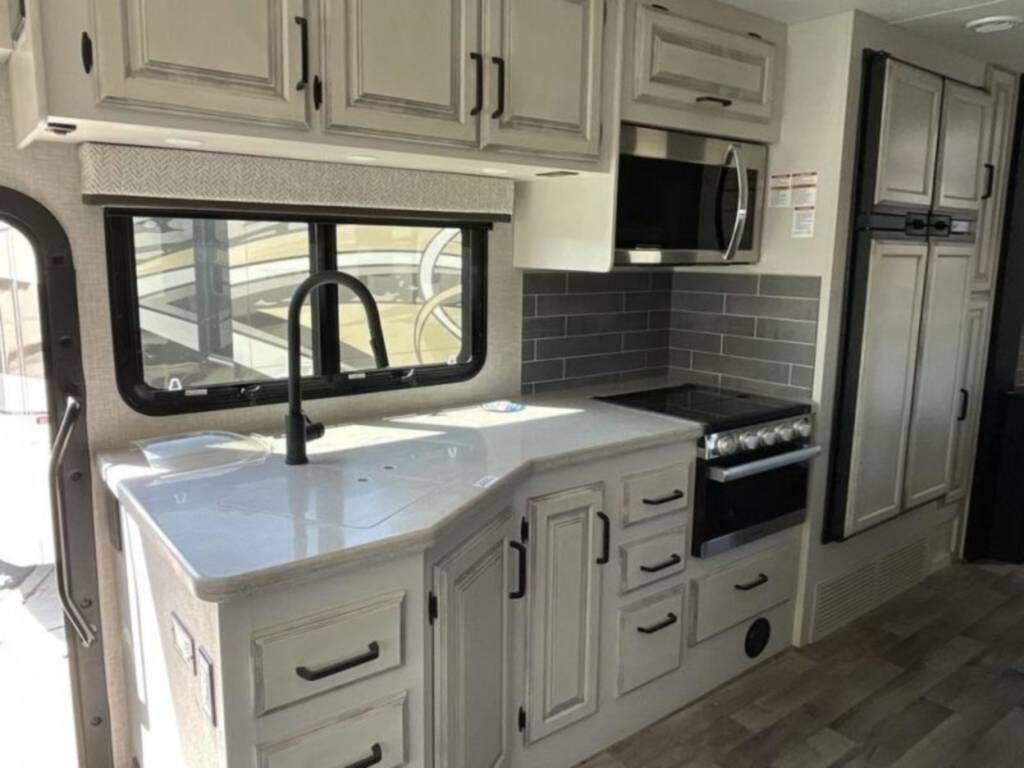 Photo 3 - 2020 Renegade Class C Motorhome rental photo 12