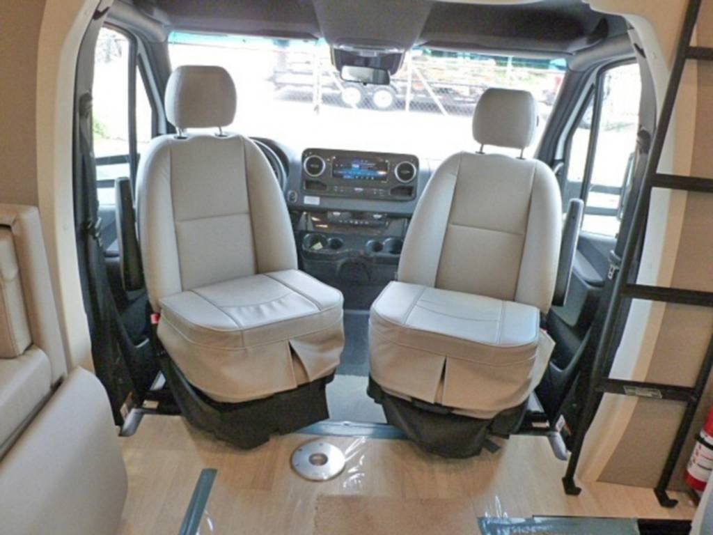 Photo 2 - 2020 Winnebago Class C Motorhome rental photo 11