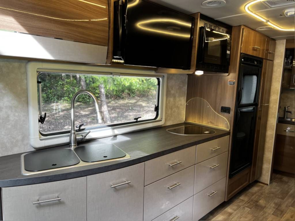 Photo 1 - 2020 Winnebago Class C Motorhome rental photo 8