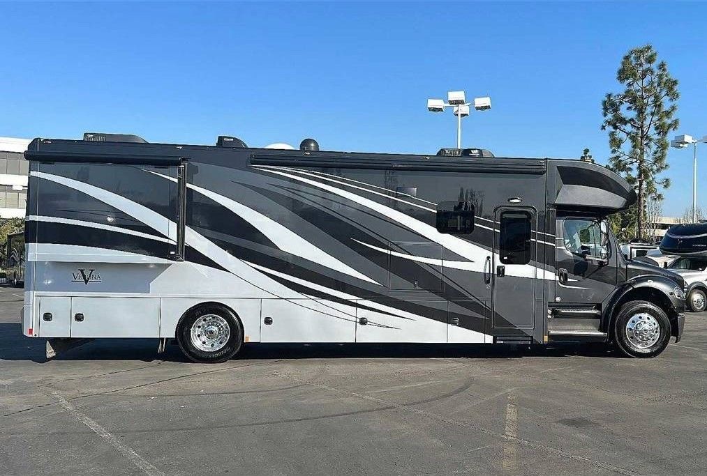 Photo 0 - 2020 Renegade Class C Motorhome rental photo 2