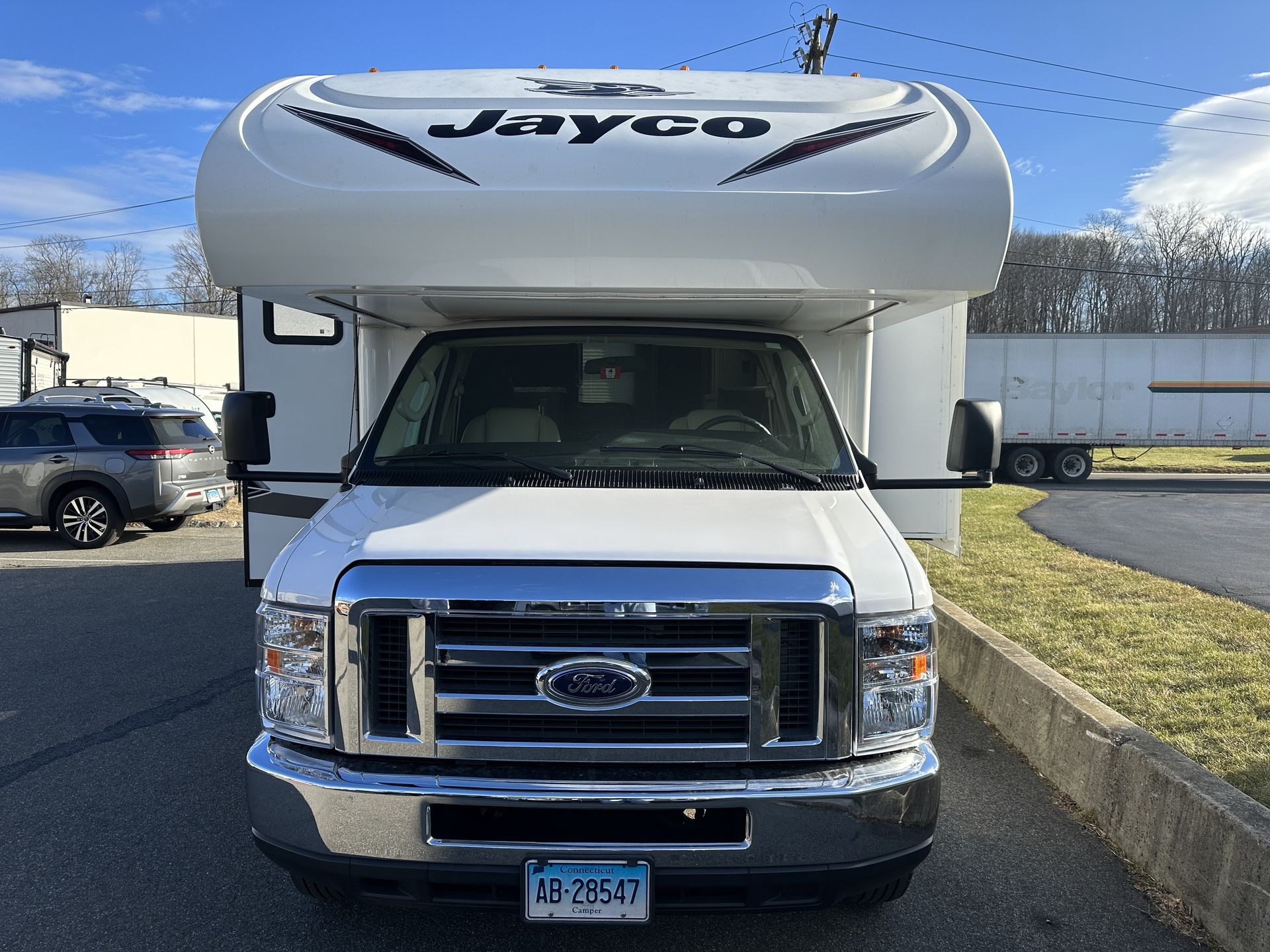 Photo 1 - 2018 Jayco Class C Motorhome rental photo 3