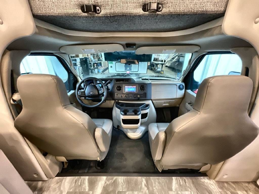 Photo 2 - 2020 Thor Motor Coach Class C Motorhome rental photo 9