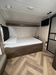 Photo 0 thumbnail 9