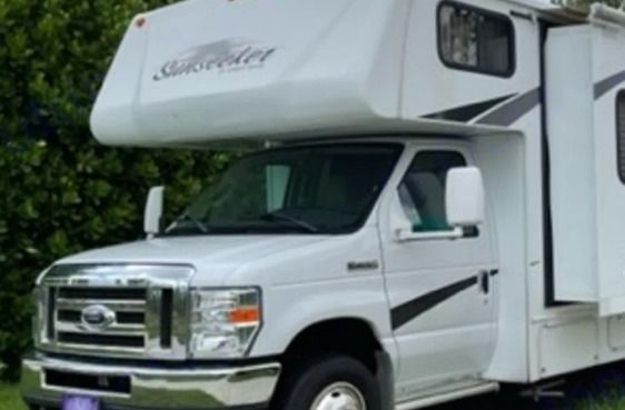 Photo 0 - 2014 Forest River Class C Motorhome rental photo 6
