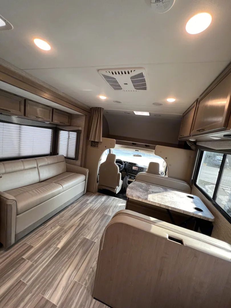 Photo 0 - 2022 Thor Motor Coach Class C Motorhome rental photo 3