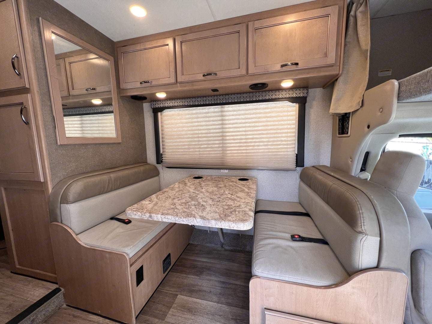 Photo 1 - 2020 Thor Motor Coach Class C Motorhome rental photo 17