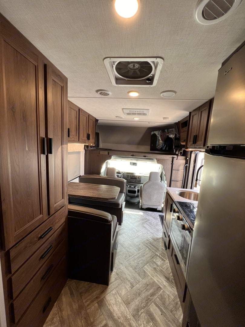 Photo 0 - 2023 Forest River Class C Motorhome rental photo 7