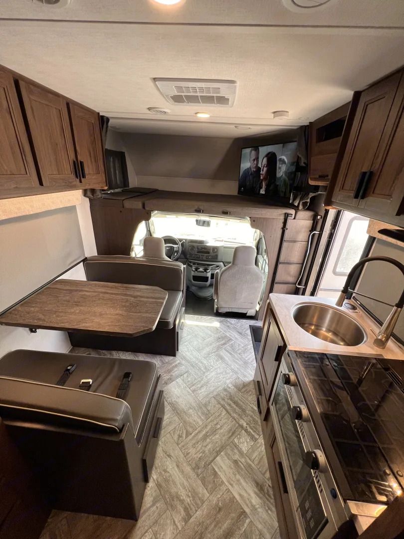 Photo 0 - 2023 Forest River Class C Motorhome rental photo 9