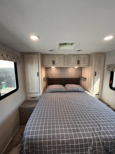 2021 Forest River Sunseeker 2850SLE Class C Motorhome for rent in Portland, OR