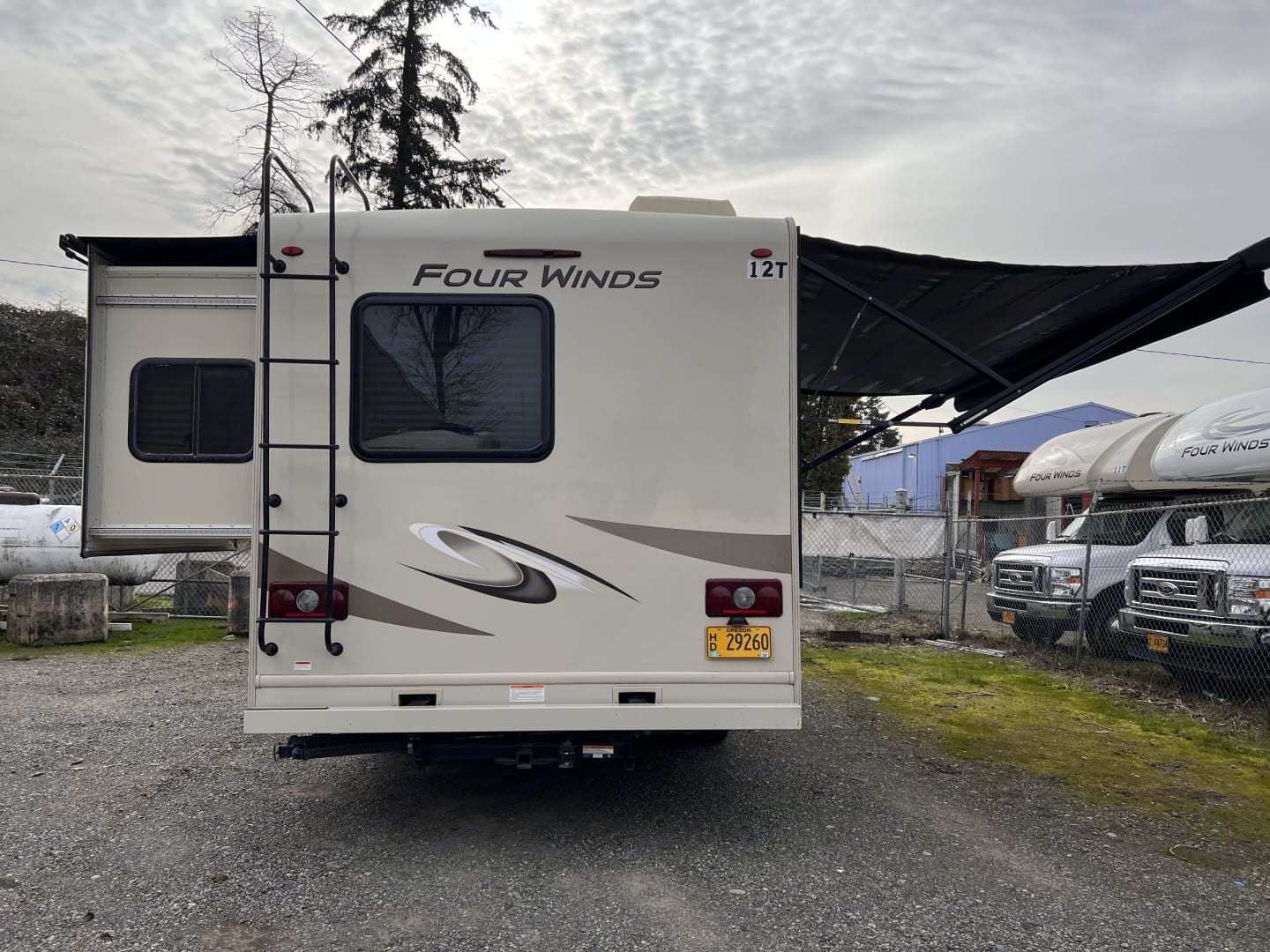 Photo 3 - 2020 Thor Motor Coach Class C Motorhome rental photo 22