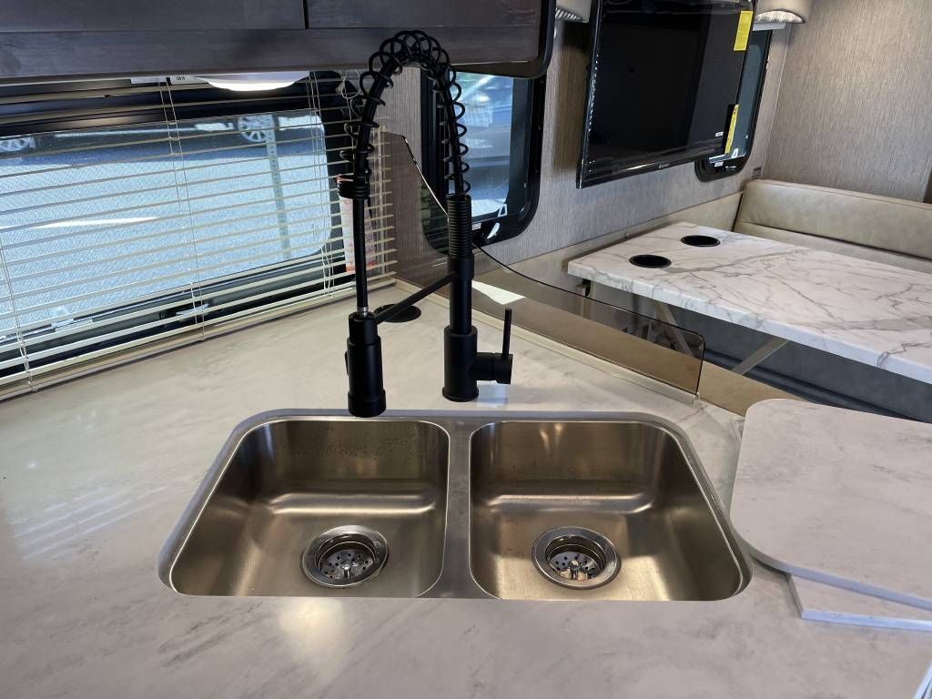 Photo 3 - 2021 Nexus Class C Motorhome rental photo 14