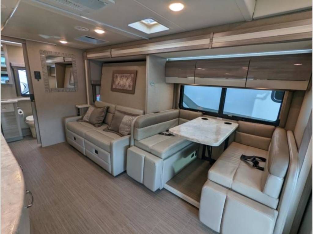Photo 4 - 2019 Winnebago Class C Motorhome rental photo 12