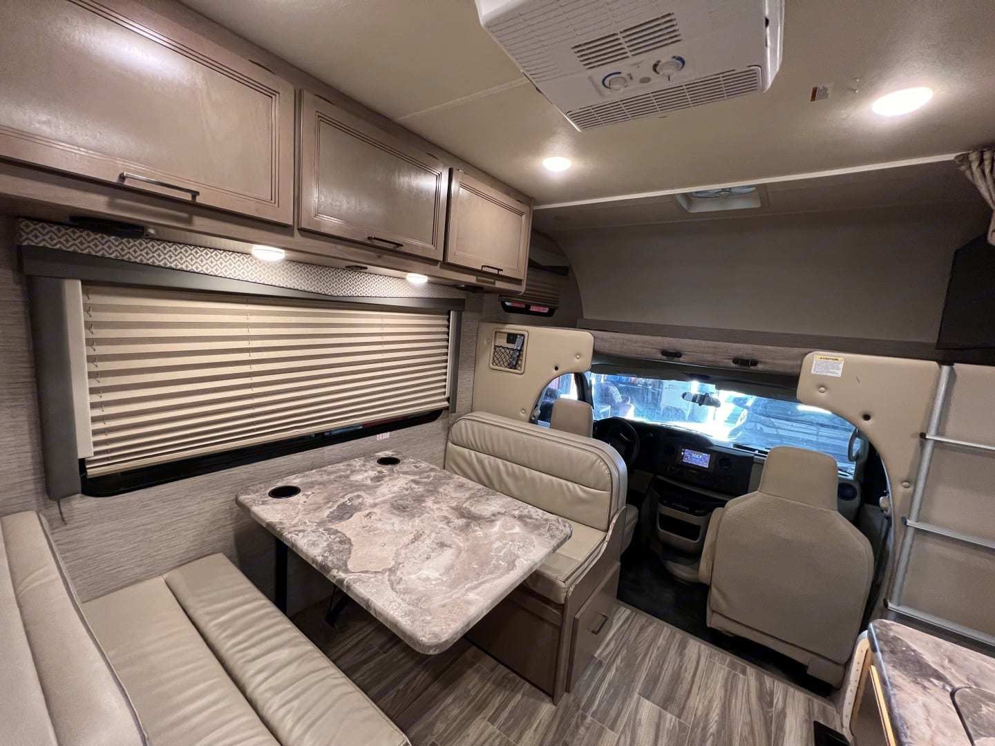 Photo 0 - 2022 Thor Motor Coach Class C Motorhome rental photo 9