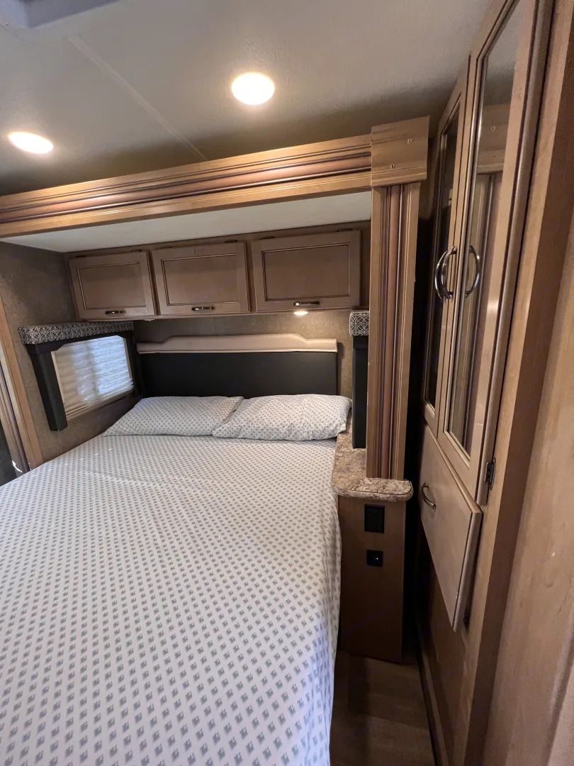 Photo 0 - 2020 Thor Motor Coach Class C Motorhome rental photo 10