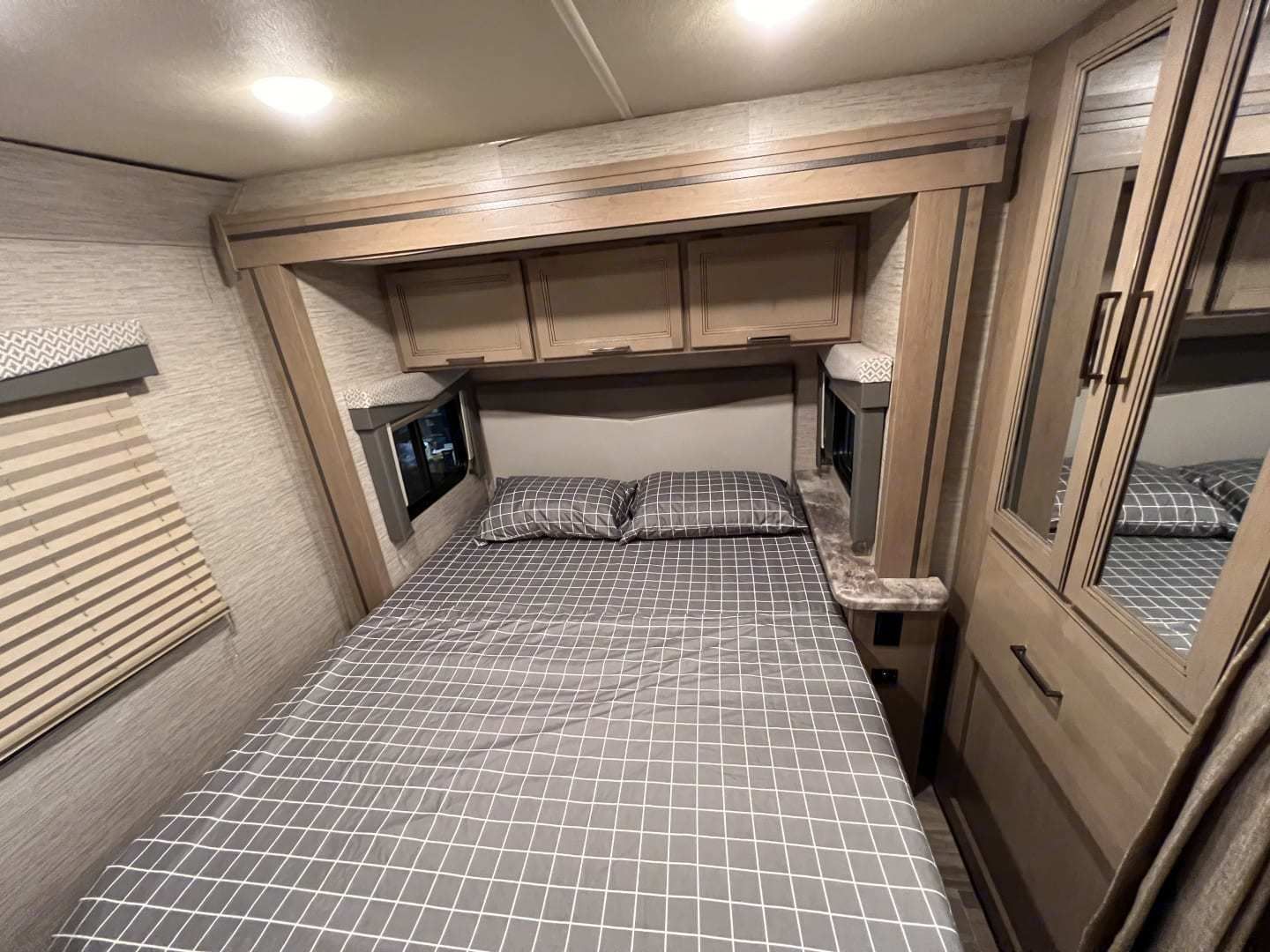 Photo 1 - 2022 Thor Motor Coach Class C Motorhome rental photo 20