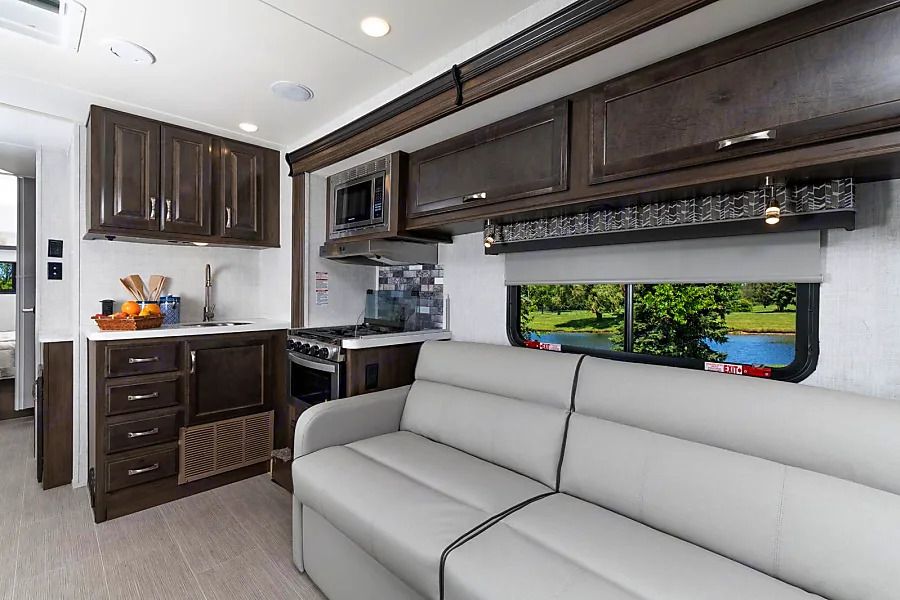 Photo 0 - 2022 Gulf Stream Class C Motorhome rental photo 4