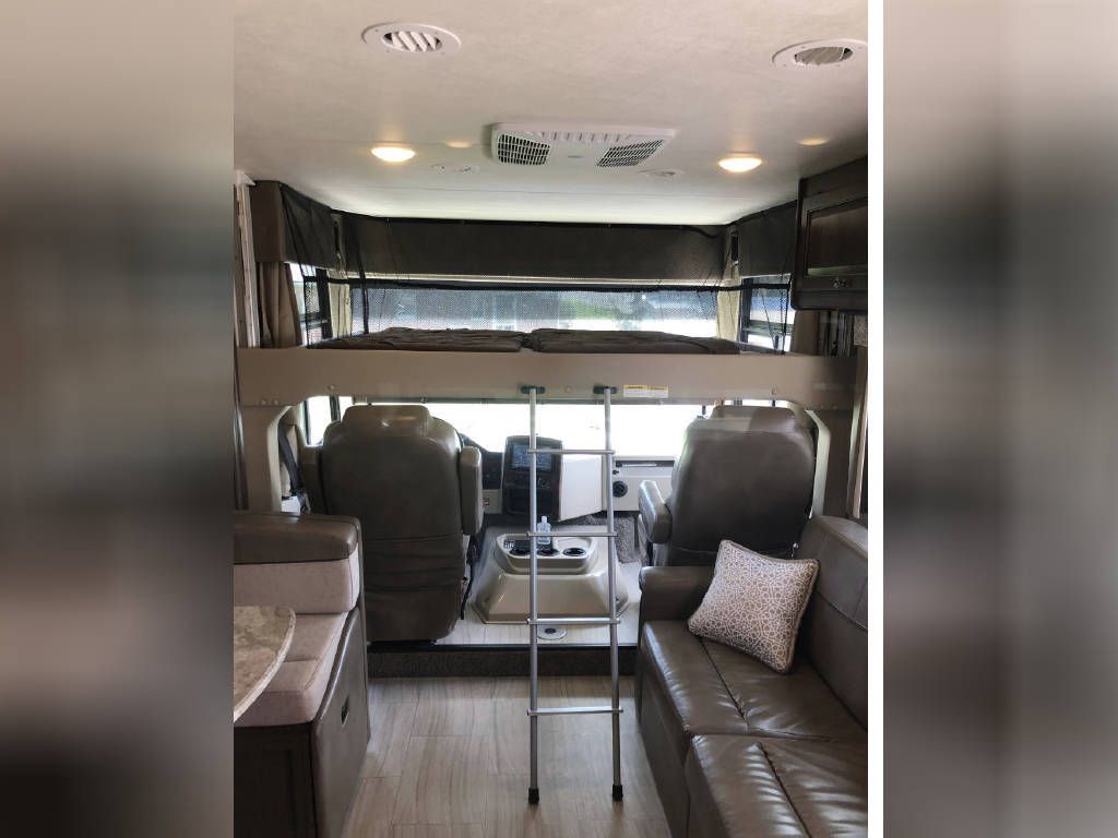 Photo 1 - 2019 Thor Class A Motorhome rental photo 12