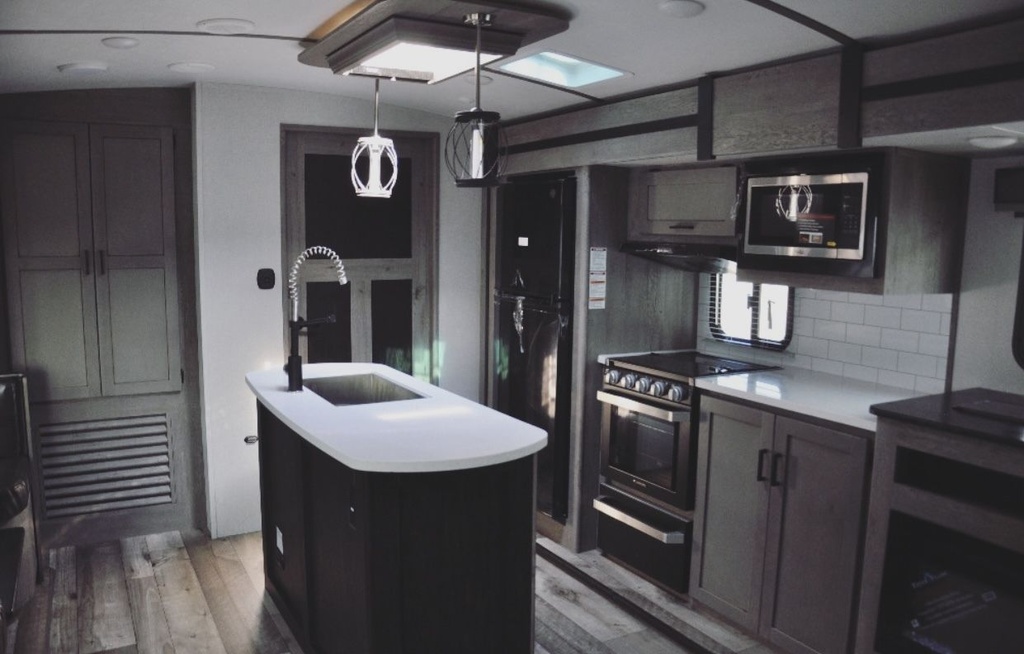 Photo 7 - 2021 Keystone Travel Trailer rental photo 10