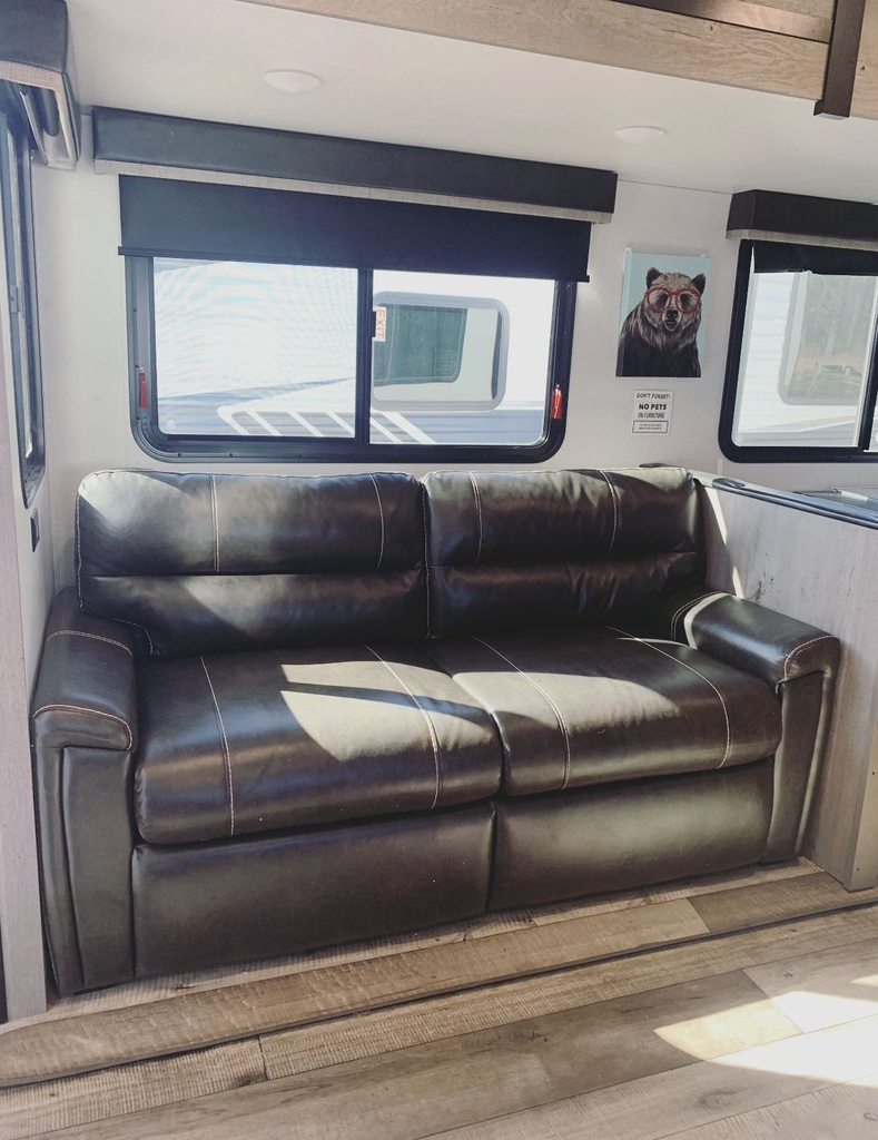 Photo 11 - 2021 Keystone Travel Trailer rental photo 18