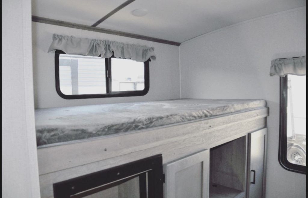 Photo 13 - 2021 Keystone Travel Trailer rental photo 22