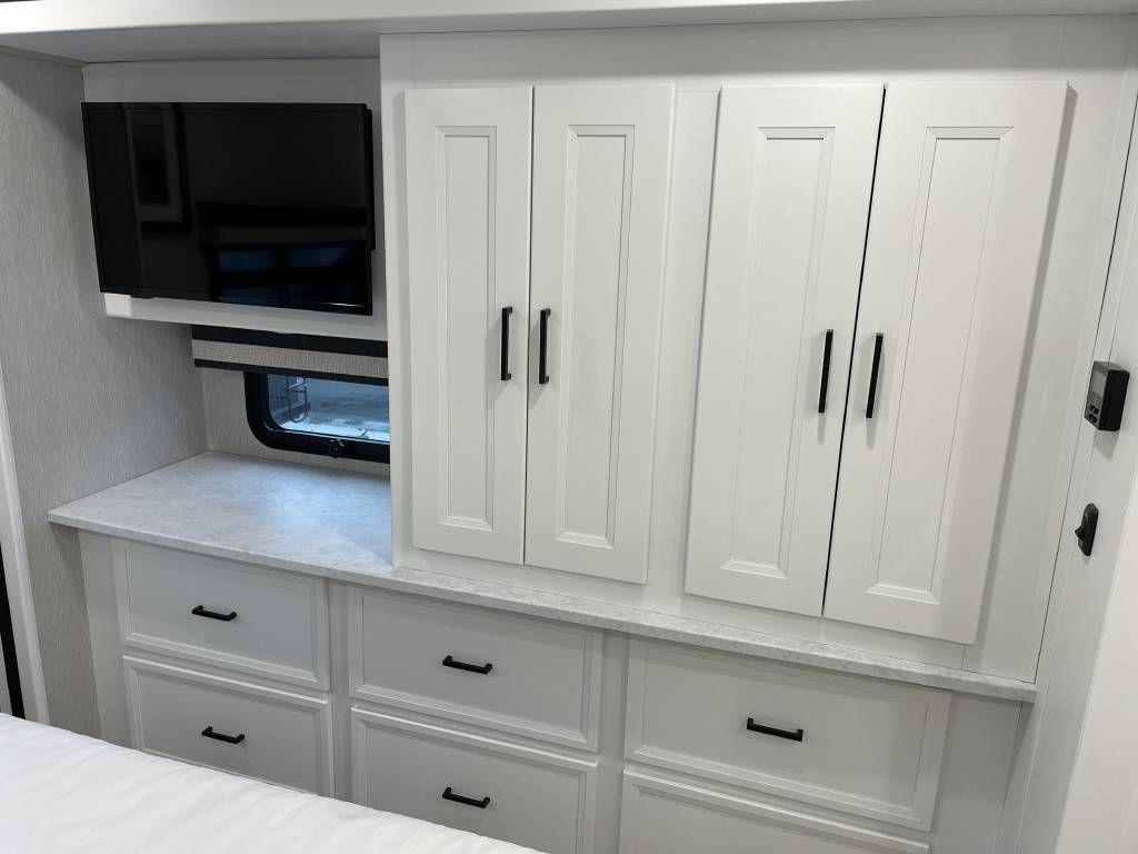 Photo 1 - 2020 Coachmen Class A Motorhome rental photo 4
