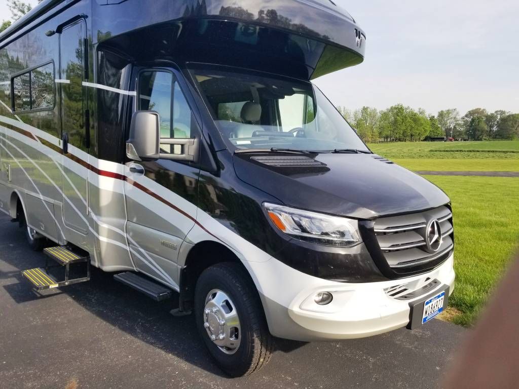 Photo 0 - 2020 Winnebago Class C Motorhome rental photo 2