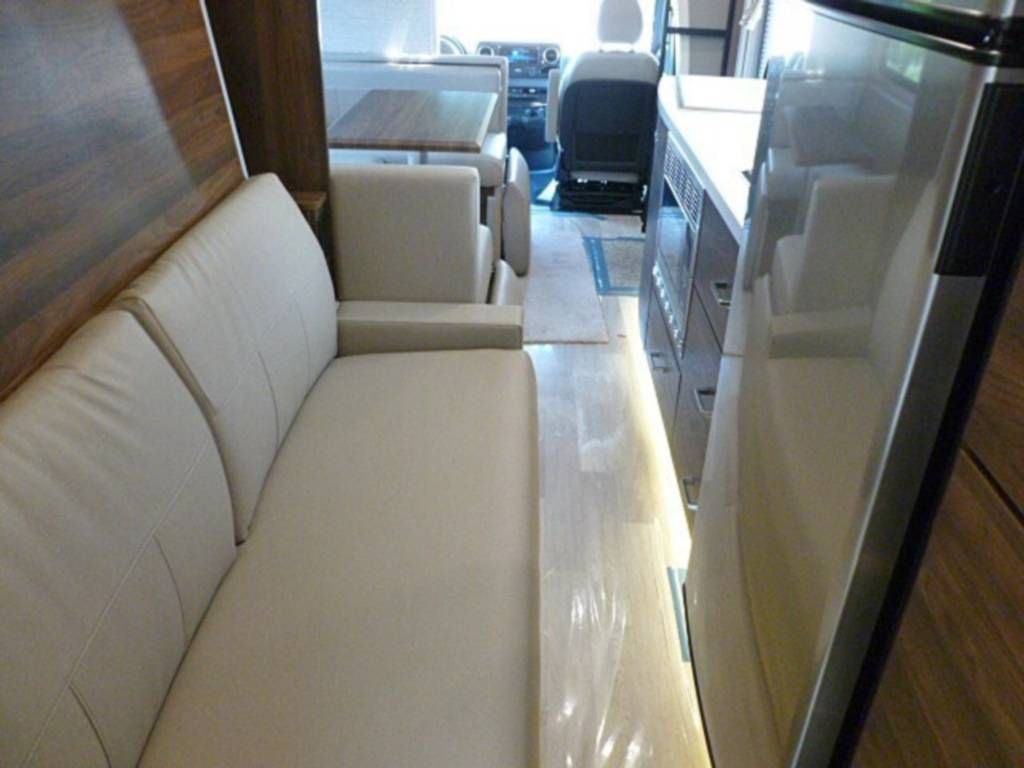 Photo 1 - 2020 Winnebago Class C Motorhome rental photo 6