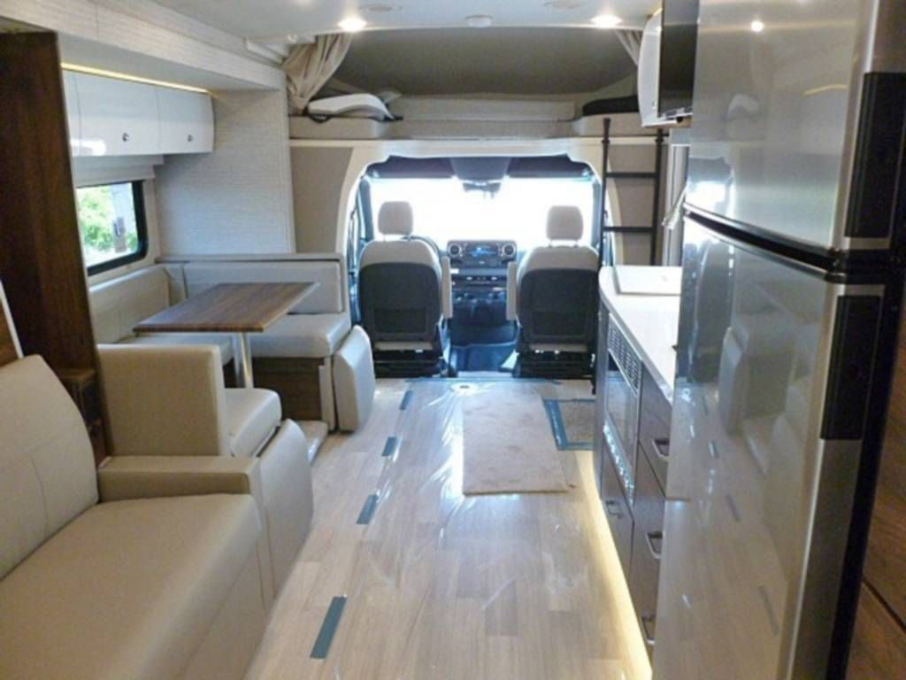 Photo 1 - 2020 Winnebago Class C Motorhome rental photo 9