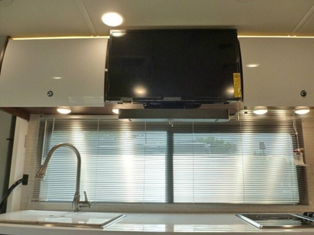 Photo 2 - 2020 Winnebago Class C Motorhome rental photo 4