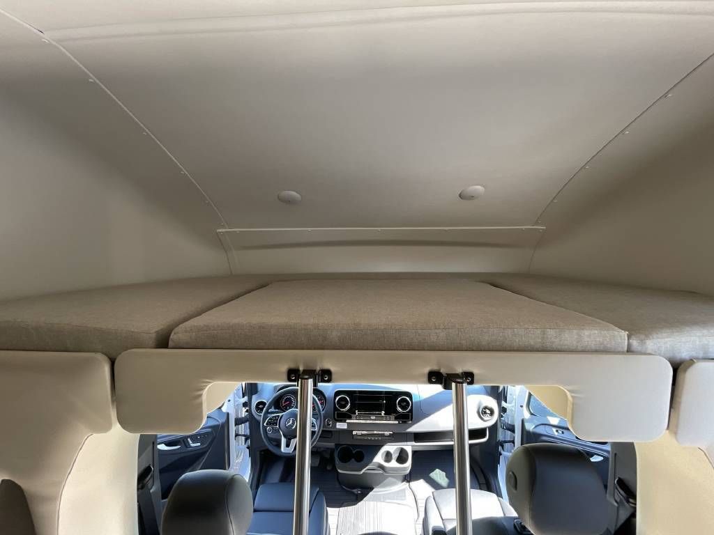 Photo 1 - 2021 Tiffin Class C Motorhome rental photo 3