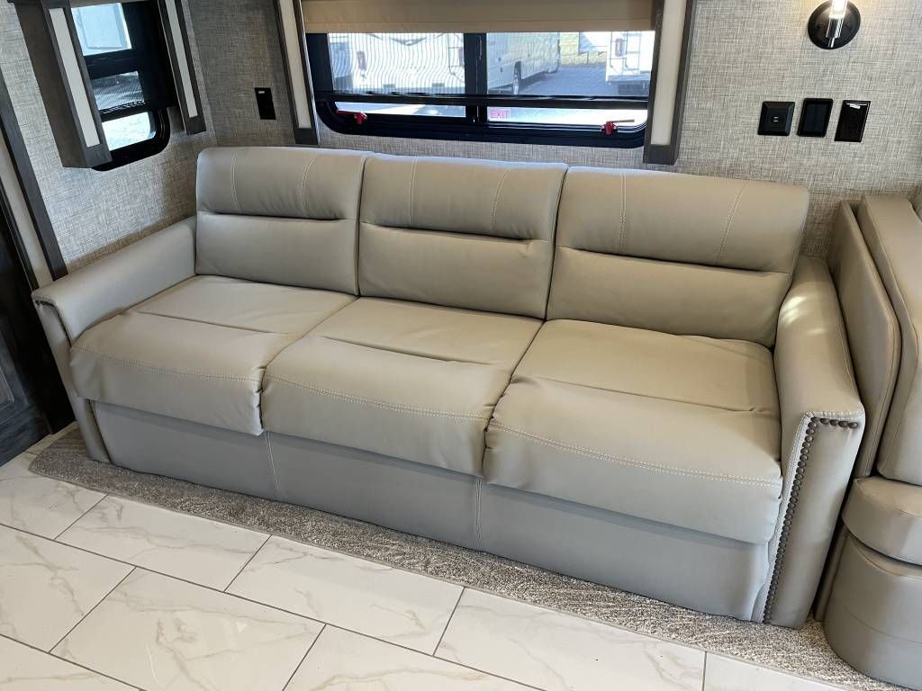 Photo 1 - 2021 Tiffin Class A Motorhome rental photo 8