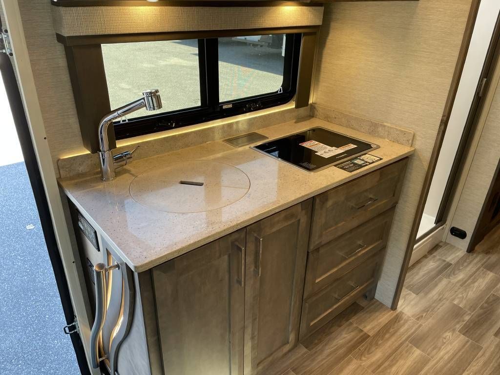 Photo 2 - 2020 Tiffin Class C Motorhome rental photo 8