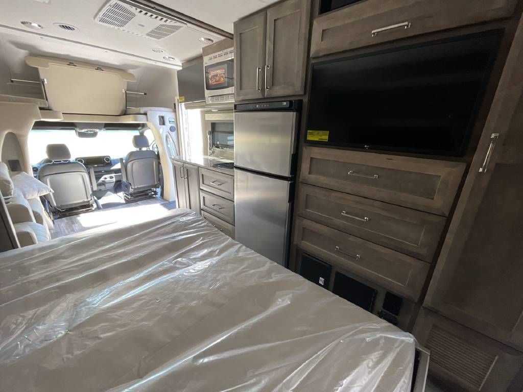 Photo 1 - 2020 Tiffin Class C Motorhome rental photo 7