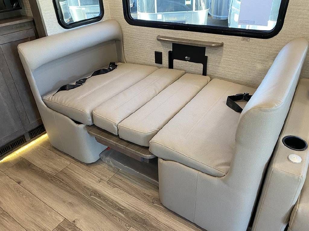 Photo 1 - 2020 Winnebago Class A Motorhome rental photo 13