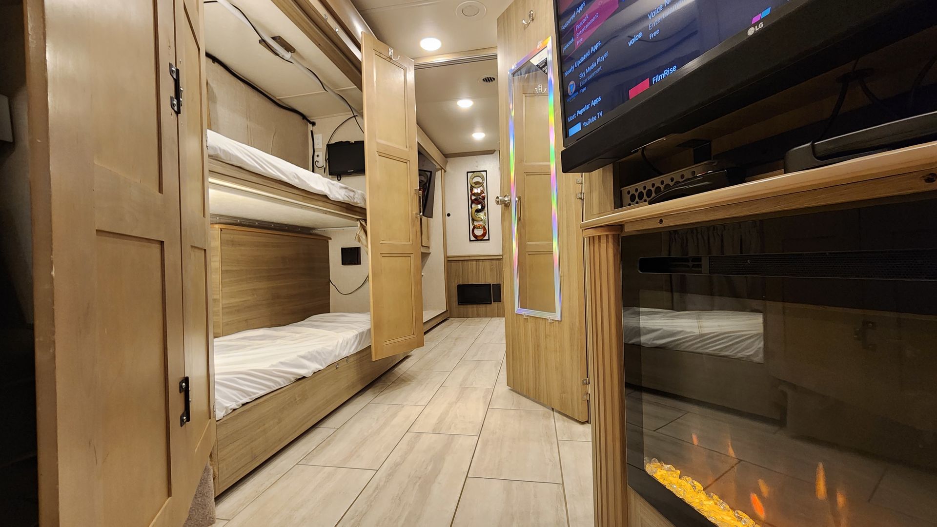Photo 14 - 2019 Coachmen Class A Motorhome rental photo 13