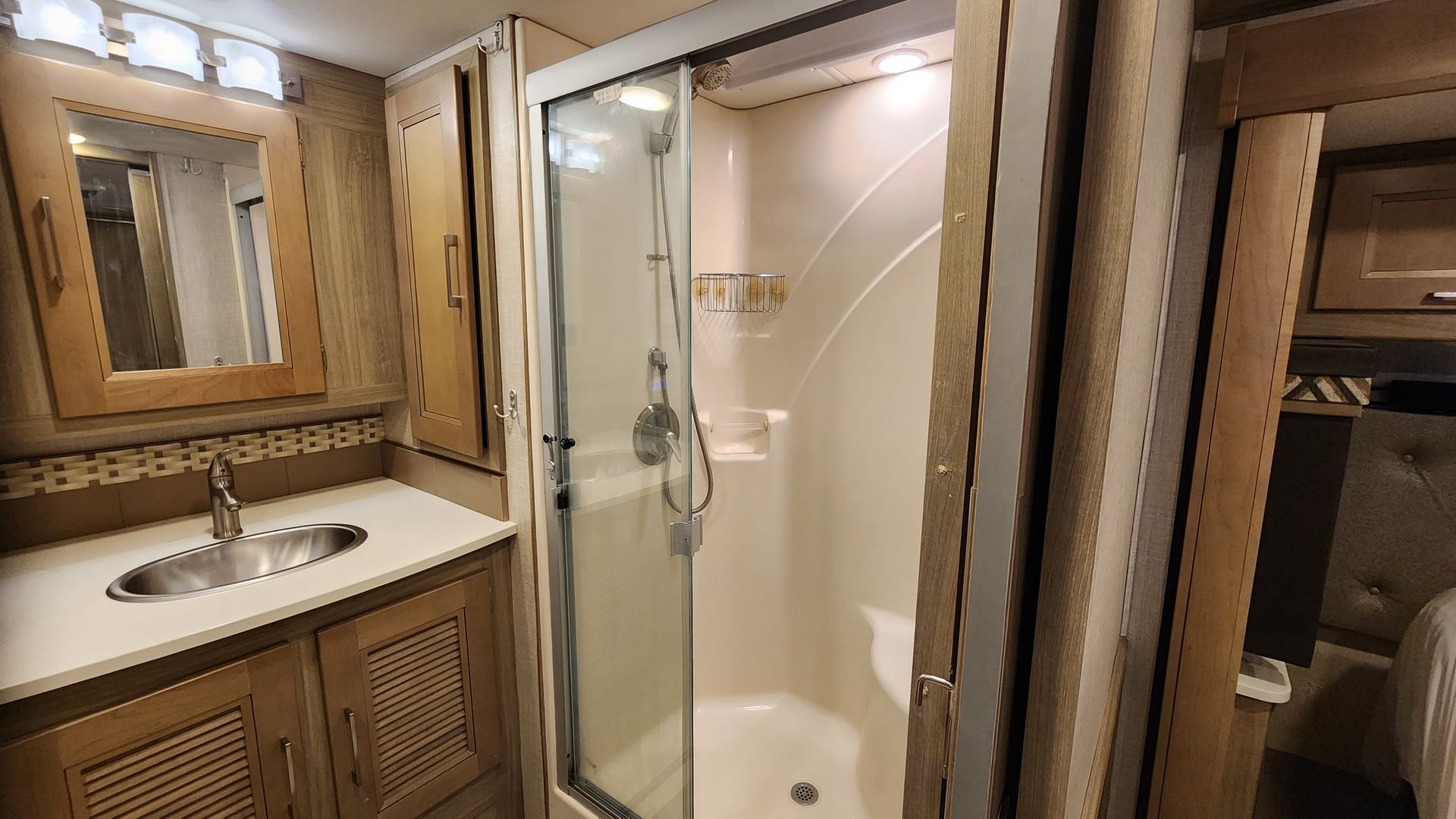 Photo 24 - 2019 Coachmen Class A Motorhome rental photo 23