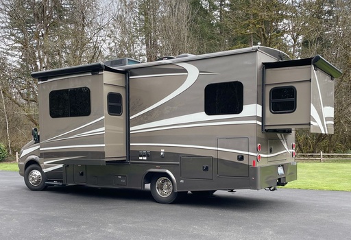 2017 Dynamax Corp isata 3 Class C Motorhome for rent in Battle Ground, WA