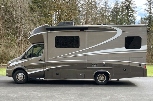 2017 Dynamax Corp isata 3 Class C Motorhome for rent in Battle Ground, WA