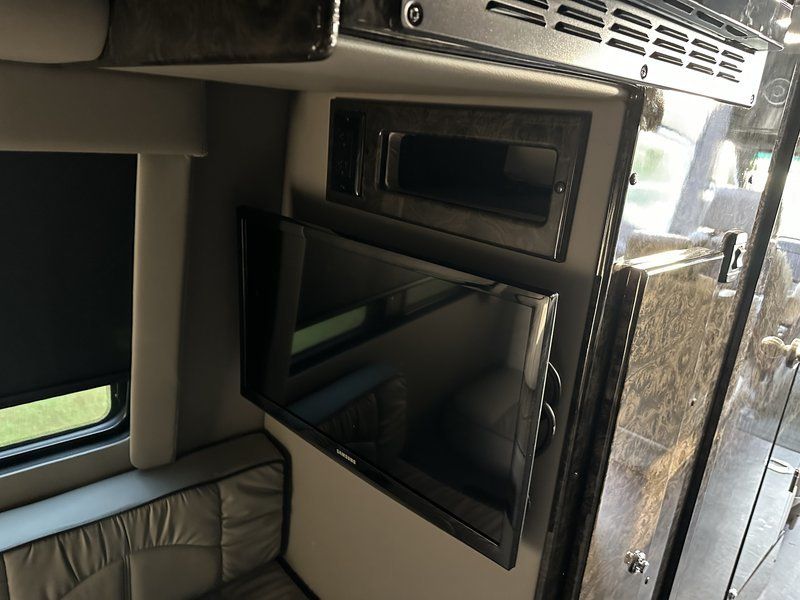 Photo 1 - 2019 Mercedes-Benz Class B Motorhome rental photo 5