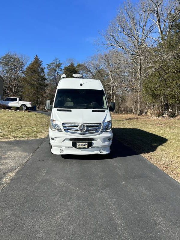 Photo 2 - 2019 Mercedes-Benz Class B Motorhome rental photo 9
