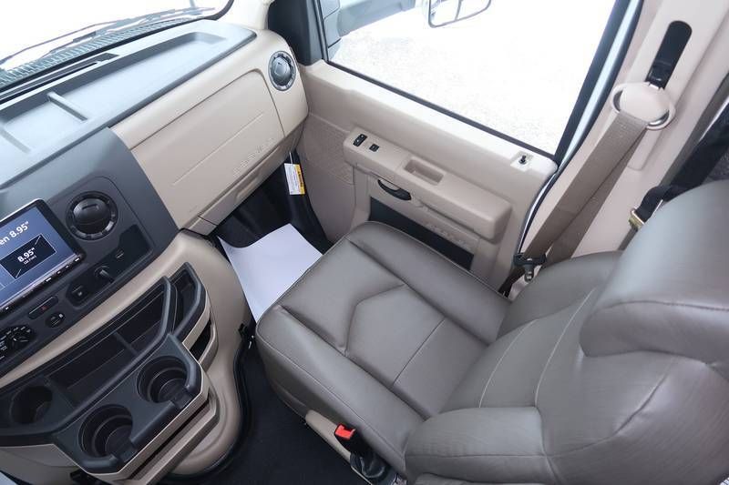 Photo 2 - 2020 Jayco Class C Motorhome rental photo 17