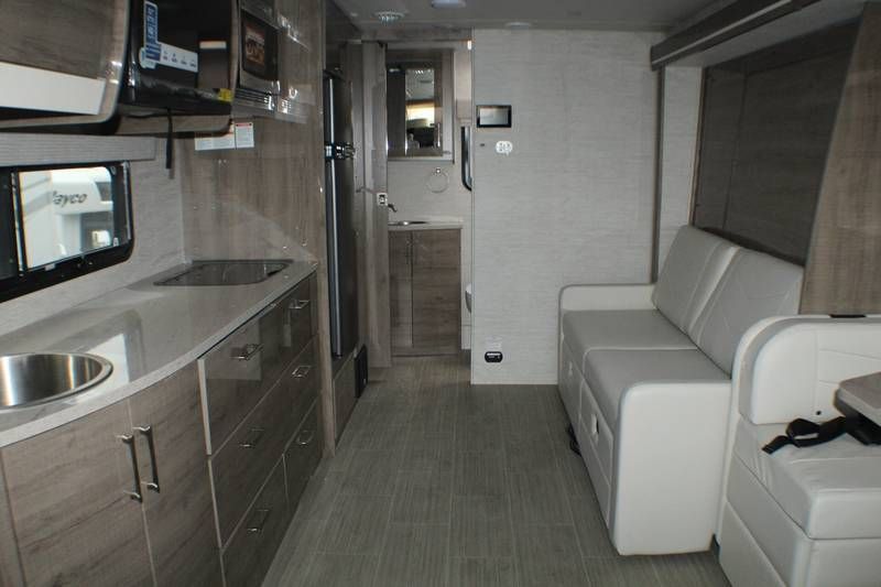Photo 2 - 2021 Jayco Class C Motorhome rental photo 6
