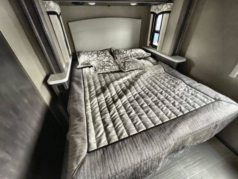 Photo 1 - 2020 Thor Motor Coach Class C Motorhome rental photo 7