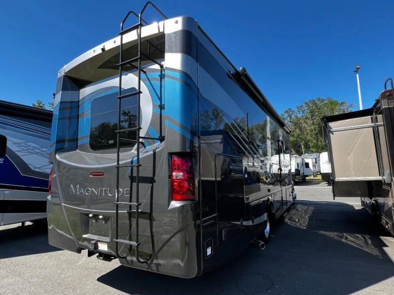 Photo 1 - 2021 Thor Motor Coach Class C Motorhome rental photo 7