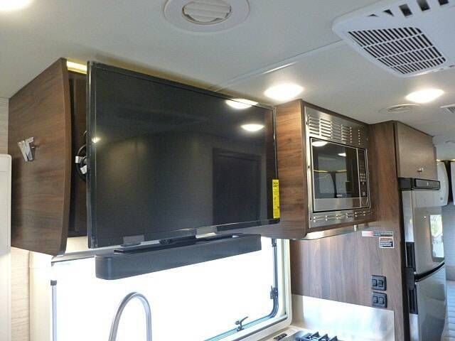 Photo 2 - 2020 Winnebago Class C Motorhome rental photo 13