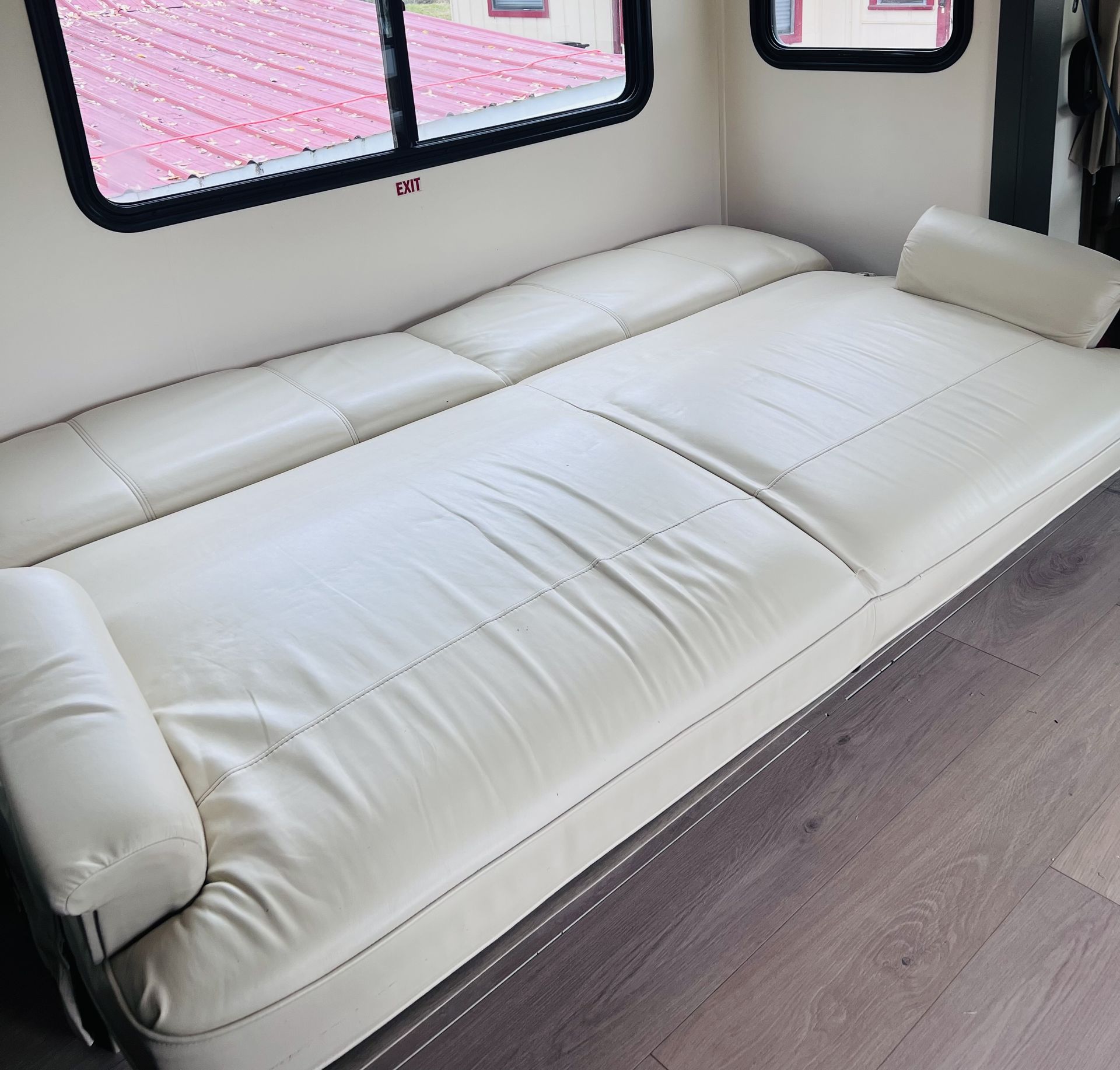 Photo 1 - 2003 Fleetwood Class A Motorhome rental photo 13