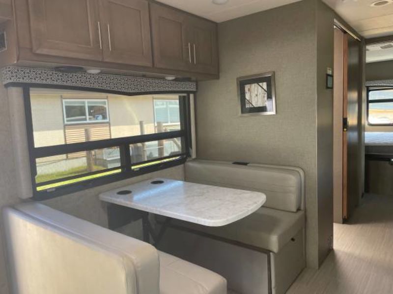 Photo 2 - 2021 Thor Motor Coach Class C Motorhome rental photo 12
