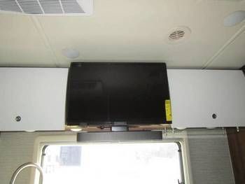 Photo 1 - 2020 Thor Motor Coach Class C Motorhome rental photo 8