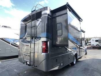 Photo 1 - 2019 Thor Motor Coach Class C Motorhome rental photo 3