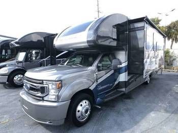Photo 1 - 2019 Thor Motor Coach Class C Motorhome rental photo 6